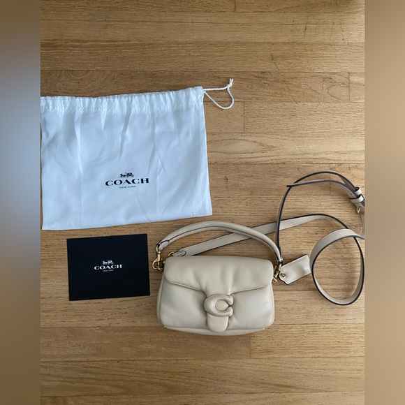 Coach Pillow Tabby shoulder bag 18 - Picture 1 of 4